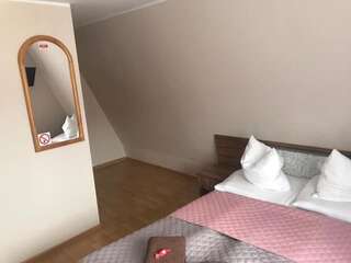 Отели типа «постель и завтрак» Pensjonat Kasia i Michał Шклярска-Поремба Небольшой двухместный номер с 1 кроватью (для 1-2 взрослых) - 4 этаж-3